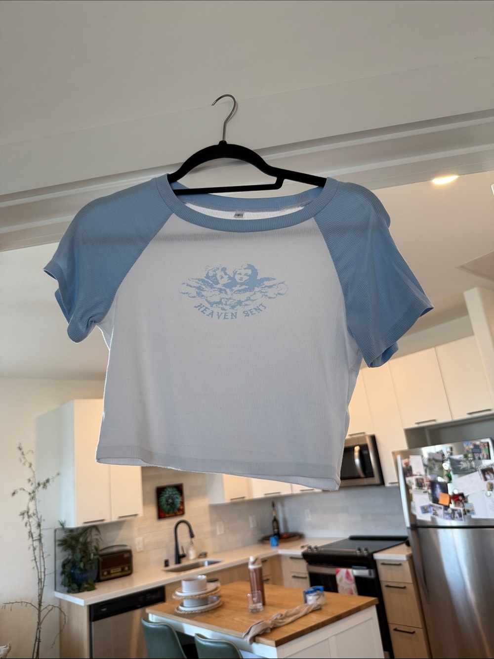 Crop Raglan Tee with Angel Graphic - Light Blue/White